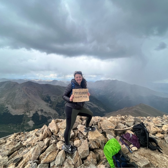 Meet your Posher, Leila - Picture 3 of 3